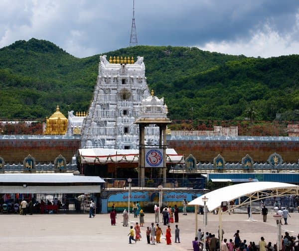 తిరుమల:  శ్రీవారి సర్వదర్శనానికి 20 గంటల సమయం