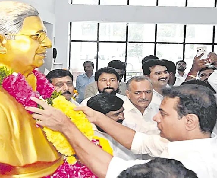 ఢిల్లీ పర్యటనలతో తెలంగాణకు ఏం వచ్చింది?: కేటీఆర్