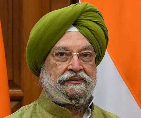60 రోజులకు సరిపడా ఇంధన నిల్వలు: కేంద్రమంత్రి
