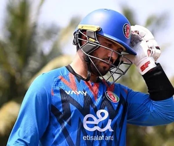 స్టార్ క్రికెటర్ తండ్రి మృతి: అఫ్గాన్ జట్టులో విషాదం