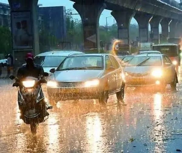 తెలంగాణకు భారీ వర్ష సూచన: పలు జిల్లాలకు ఎల్లో అలర్ట్