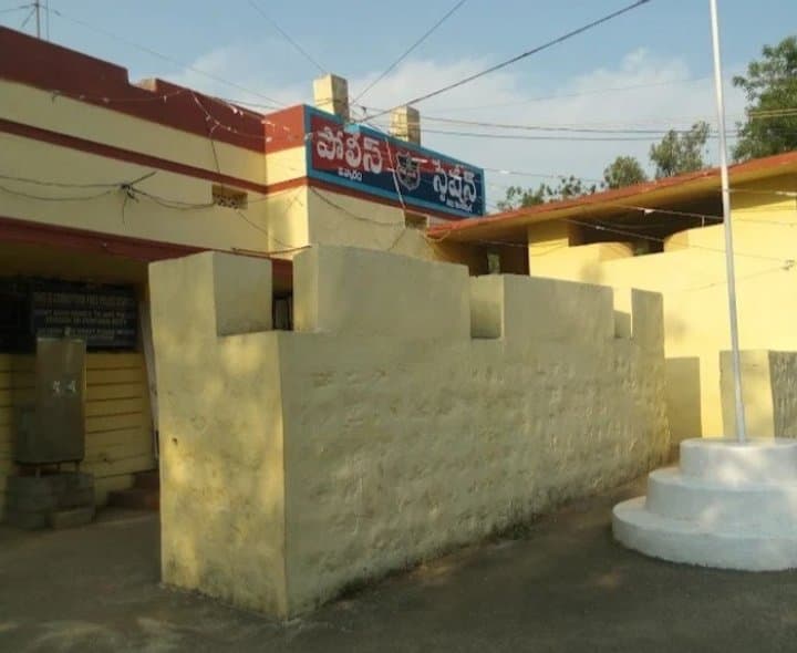 పెరుగుతున్న ఆత్మహత్యలతో సర్వత్ర ఆందోళన