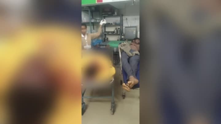 చిక్కమగళూరులో కారు-ట్రక్కు ఢీ.. ముగ్గురి మృతి