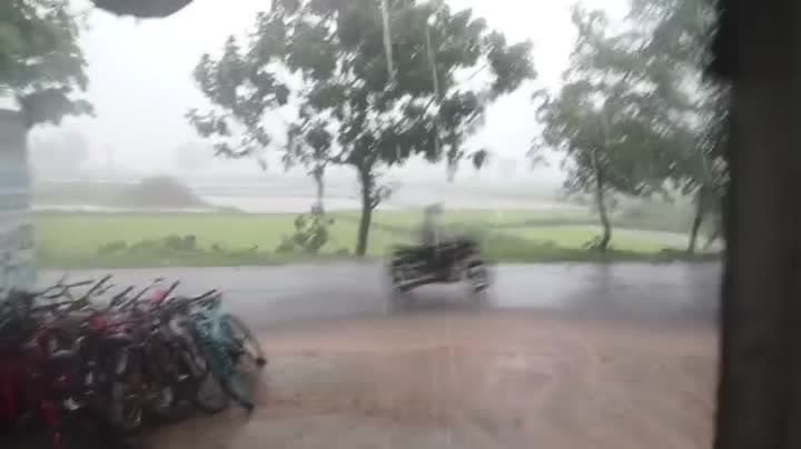 దండేపల్లిలో దంచి కొట్టిన భారీ వర్షం