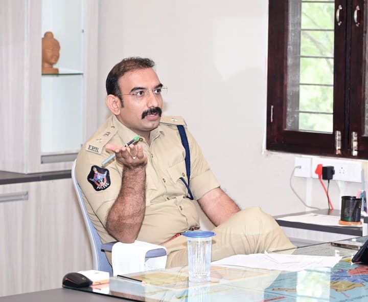 జిల్లాలో  జీ.ఎం.ఎస్.కె లకు ఎస్పీ దిశానిర్దేశం