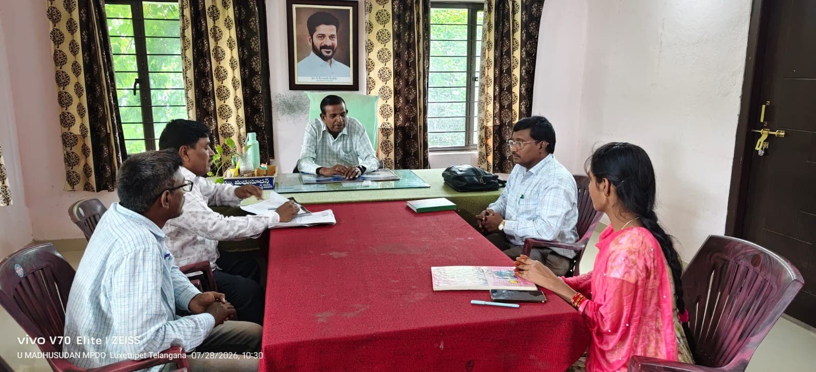 సమిష్టిగా లక్ష్యసాధనకు కృషి చేయాలి