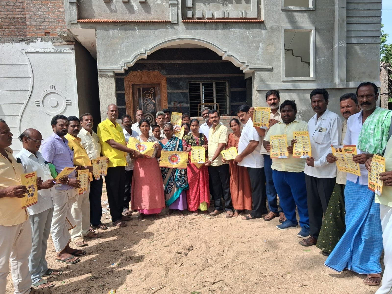 టిడిపి రెండేళ్ల పాలనలో సంక్షేమం అభివృద్ధి పై ప్రజలకు తెలియజేయడమే మా లక్ష్యం..గంధమనేని