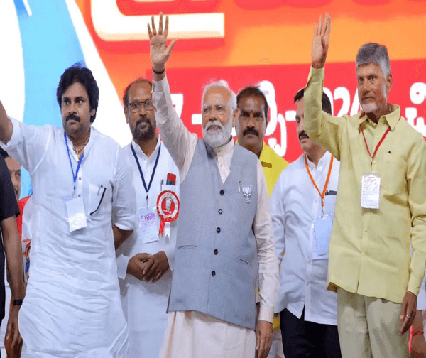 హైదరాబాద్లో మోదీ మార్క్ రాజకీయం.. మిత్రుల ఇళ్లకు ప్రధాని.. ప్రోటోకాల్ దాటిన స్నేహం!