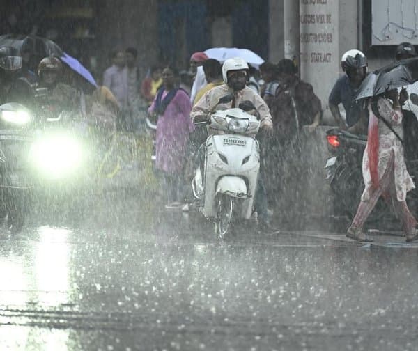 తెలంగాణలో మూడు రోజులు వర్షాలు.. ఆ జిల్లాలకు రెడ్ అలర్ట్!