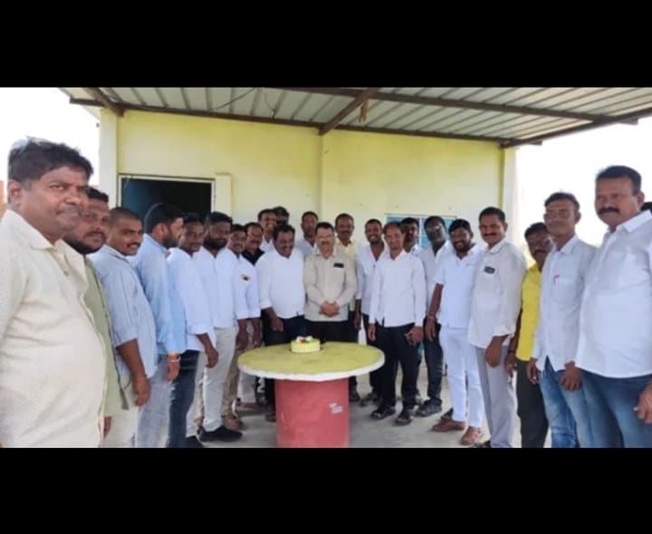 ముధోల్లో మాజీ ఎమ్మెల్యే విఠల్ రెడ్డి జన్మదిన వేడుకలు