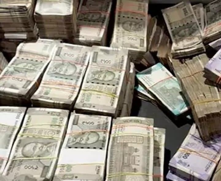 మైహోం భూజ లడ్డూ విజేతపై చీటింగ్ కేసు