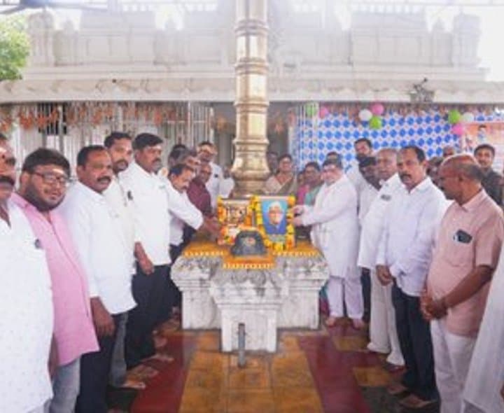 హుస్నాబాద్లో జాతీయ చేనేత దినోత్సవం - gallery image 2