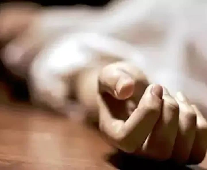 హైదరాబాద్లో మహిళ అనుమానాస్పద మృతి