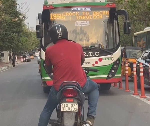 హైదరాబాద్లో ఆర్టీసీ డ్రైవర్ వీరంగం: అసలేం జరిగిందంటే?