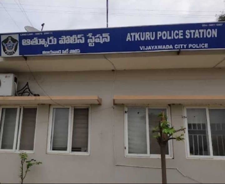 భార్య ఆత్మహత్య కేసులో భర్తకు 7 ఏళ్ల జైలు శిక్ష