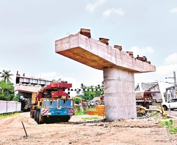 ఉండి ఆర్వోబీ పనులకు సాంకేతిక అనుమతుల జాప్యం