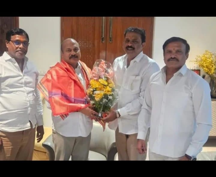 శ్యాంనాయక్తో మూల మధుగౌడ్ భేటీ