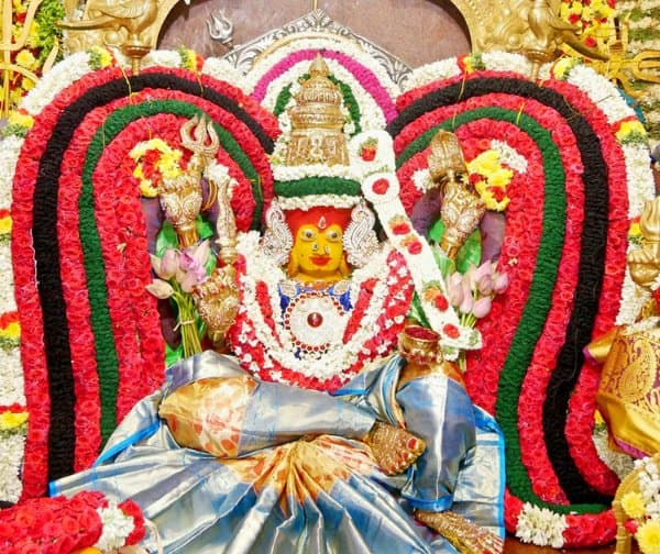 చిత్తూరులో నడివీధి గంగమ్మ జాతర: ఘనంగా ప్రారంభం