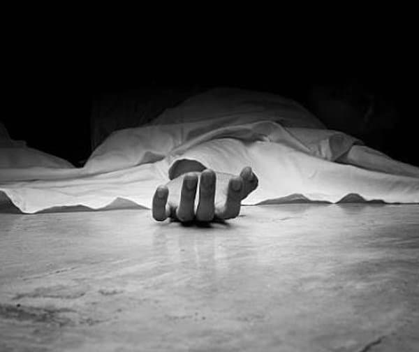 పని ఒత్తిడితో వీఆర్వో ఆత్మహత్య