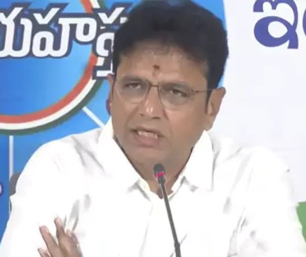 బీఆర్ఎస్ విమర్శలపై మంత్రి శ్రీధర్బాబు ఫైర్