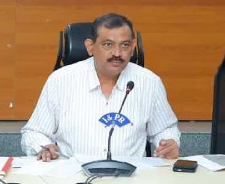 ప్రజావాణి ఫిర్యాదులను 30 రోజుల్లో పరిష్కరించాలి: కలెక్టర్
