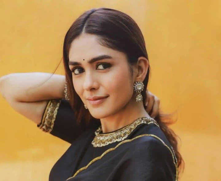 డీప్ఫేక్ వీడియోలపై మృణాల్ ఠాకూర్ హెచ్చరిక