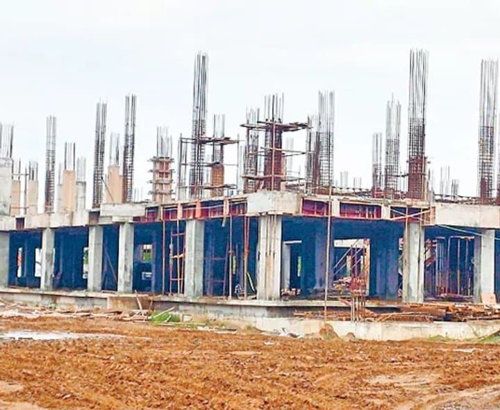 మంగళగిరికి 100 పడకల ఆస్పత్రి