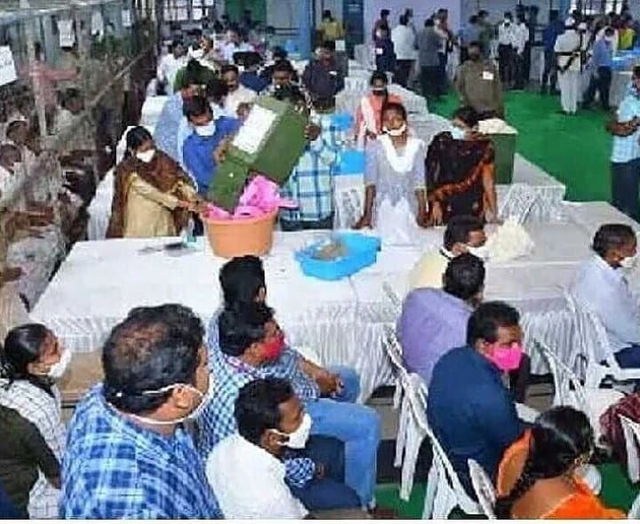 గ్రాడ్యుయేట్ ఎమ్మెల్సీ ఎన్నికల్లో ఓటర్ల నమోదే కీలకం