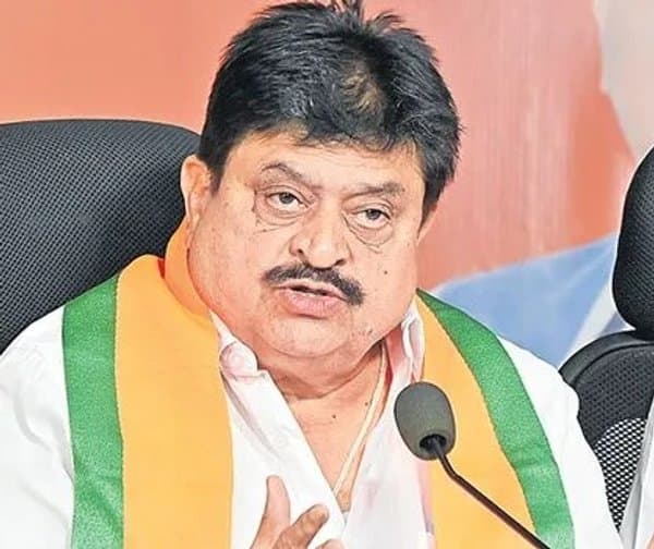 రేవంత్రెడ్డివి అబద్ధపు ప్రచారాలు: రామచందర్రావు