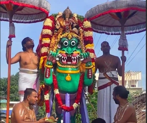 సింహ వాహనంపై దర్శనమిచ్చిన శ్రీ వేణుగోపాలస్వామి