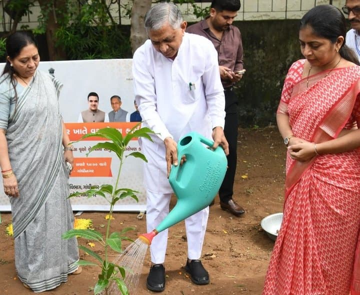 గుజరాత్ ఐటీఐల్లో పచ్చదనం పండుగ