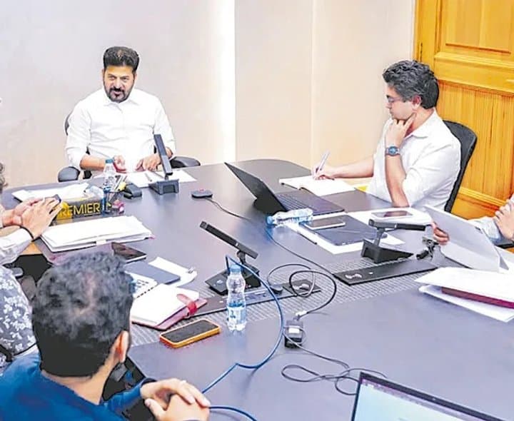 ల్యాండ్ పూలింగ్లో దళారులకు చెక్...!