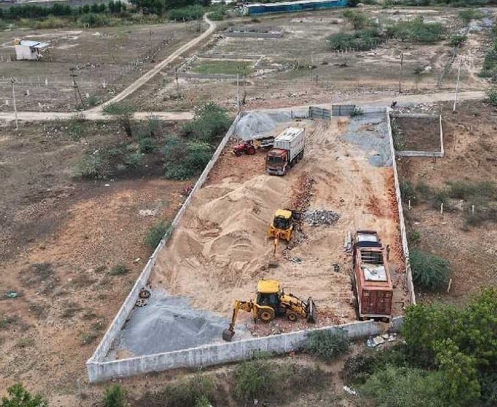 అక్రమ ఇసుక రవాణా ముఠా అరెస్ట్