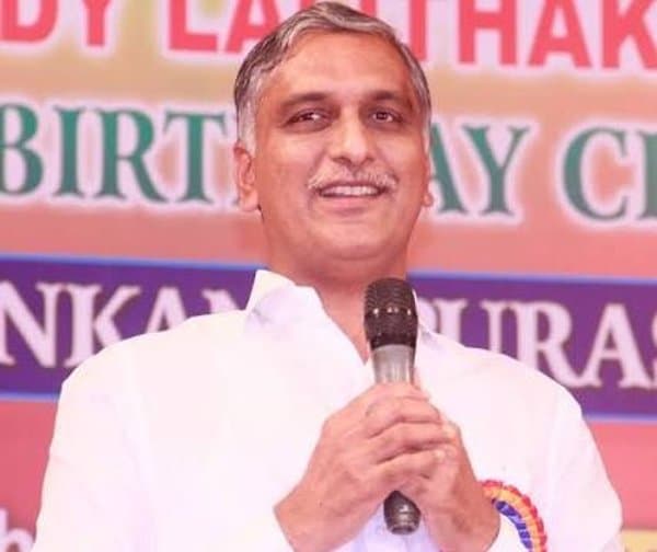 కేబినెట్లో ఎస్టీలకు చోటు లేదు: హరీశ్రావు