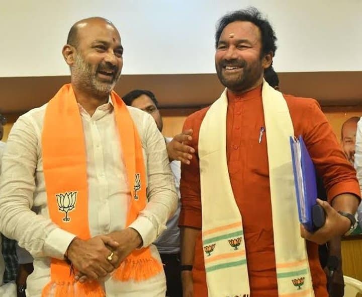 బండి నివాసంలో బీజేపీ నేతల భేటీ