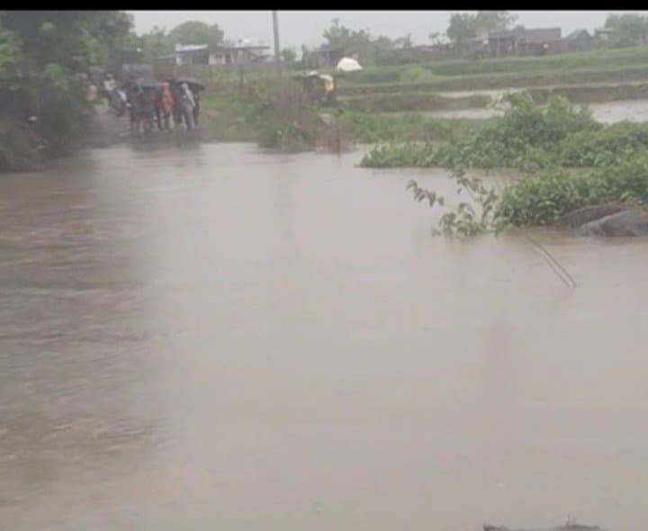 హామీలకే పరిమితమైన వంతెనల నిర్మాణం