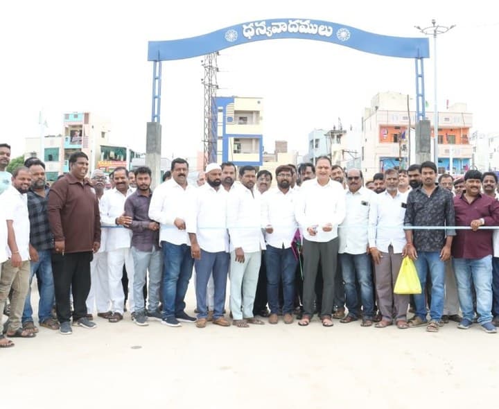 బాక్స్ కల్వర్ట్ అభివృద్ధికి ఎమ్మెల్యే హామీ.