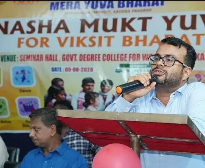 మత్తు పదార్థాలకు దూరంగా ఉండాలి: జేసీ