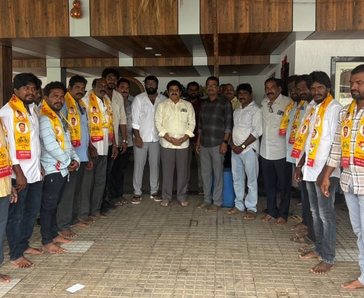 లక్ష్మీ నరసాపురంలో టిడిపిలో చేరిన వైసిపి నాయకులు