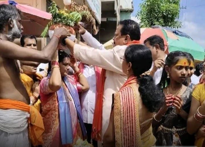 ఆత్మకూరు మున్సిపాలిటీ ఛైర్మన్ మొదటి బోనం