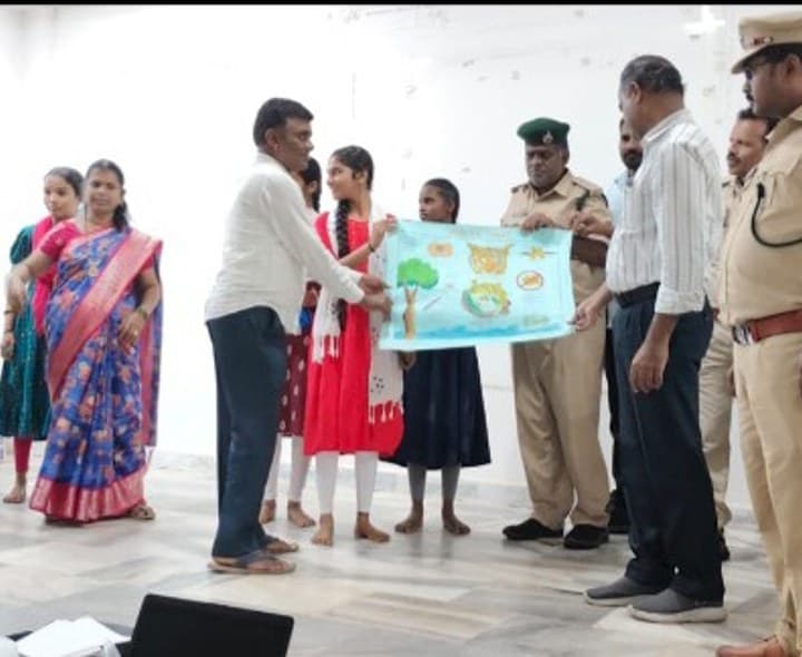అడవులను కాపాడుకుంటేనే అందరికీ భవిష్యత్తు
