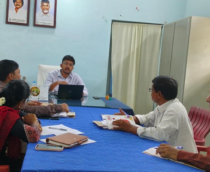 కార్వేటినగరం తాసిల్దార్ కార్యాలయంలో జాయింట్ కలెక్టర్ ఆదర్శ్ రాజేంద్రన్